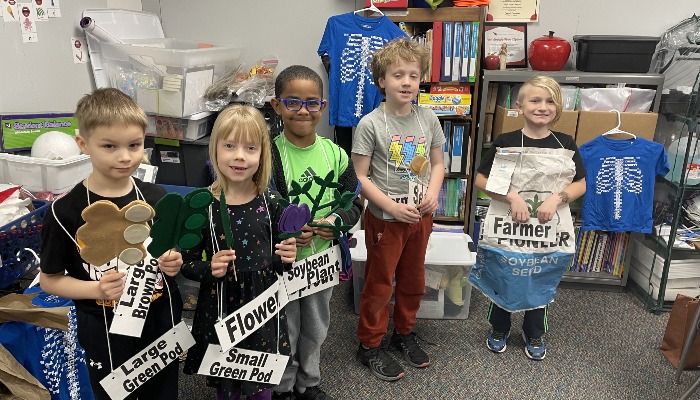 Maquoketa Teacher Recognized for Excellence in Teaching about Agriculture