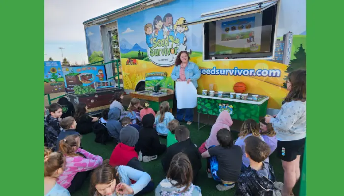 36-Foot Mobile Agriculture Classroom Brings Virtual Reality & Plant Science to Mahaska & Marion County Schools 